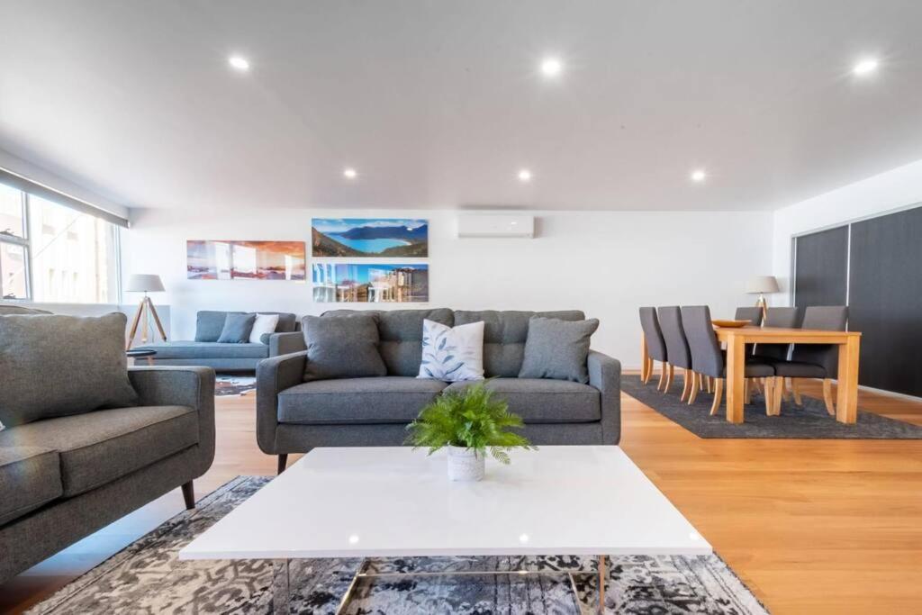 לונסטון Central Modern 2 Bedroom With Wifi מראה חיצוני תמונה