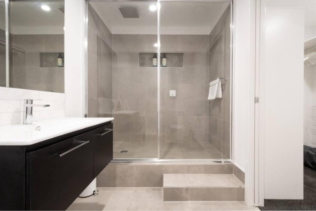 לונסטון Central Modern 2 Bedroom With Wifi מראה חיצוני תמונה