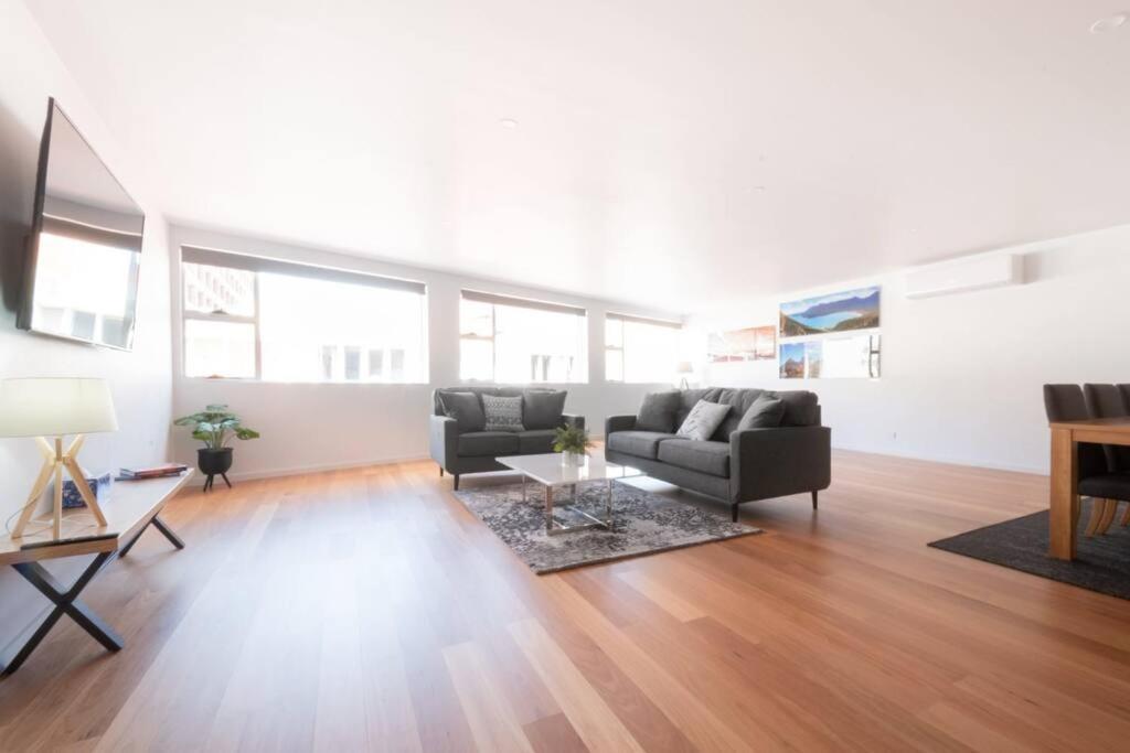 לונסטון Central Modern 2 Bedroom With Wifi מראה חיצוני תמונה